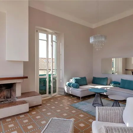 - Poetic Seafront Penthouse Versilia - Holiday home Massa (Tuscany)